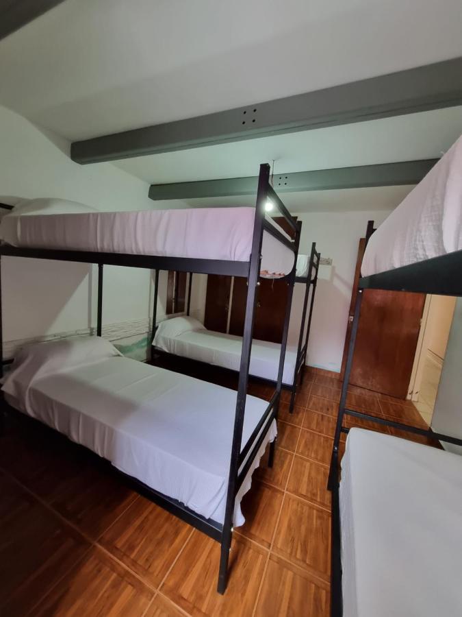 Casa Alvarado Hostel Сальта Экстерьер фото