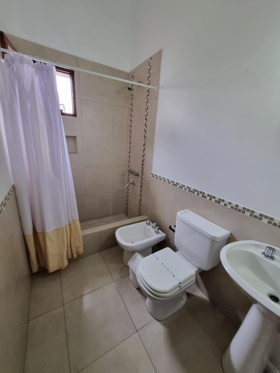 Casa Alvarado Hostel Сальта Номер фото